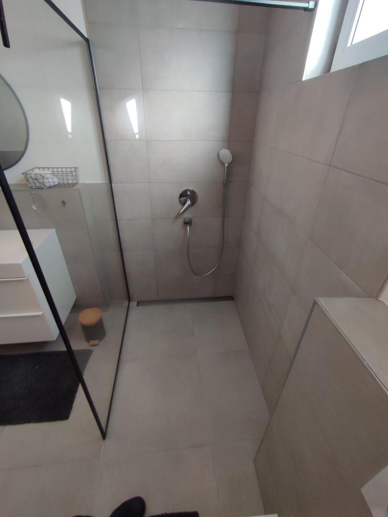 Modernes In Verkehrsguenstiger Lage Apartment Floersheim am Main