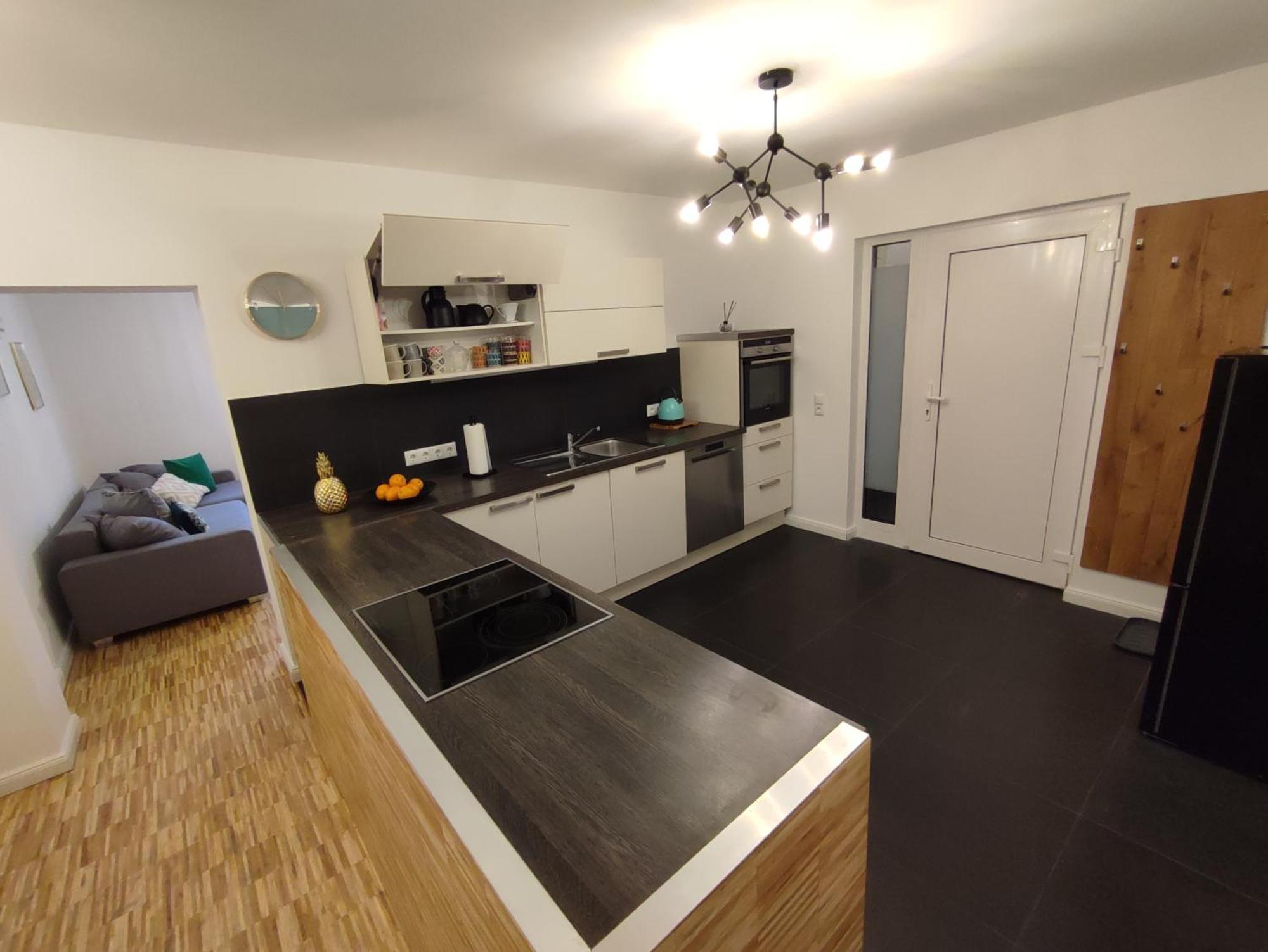 Modernes In Verkehrsguenstiger Lage Apartment *